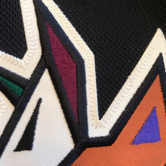 Authentic Coyotes NHL Jersey Kachina - Picture 5 of 8